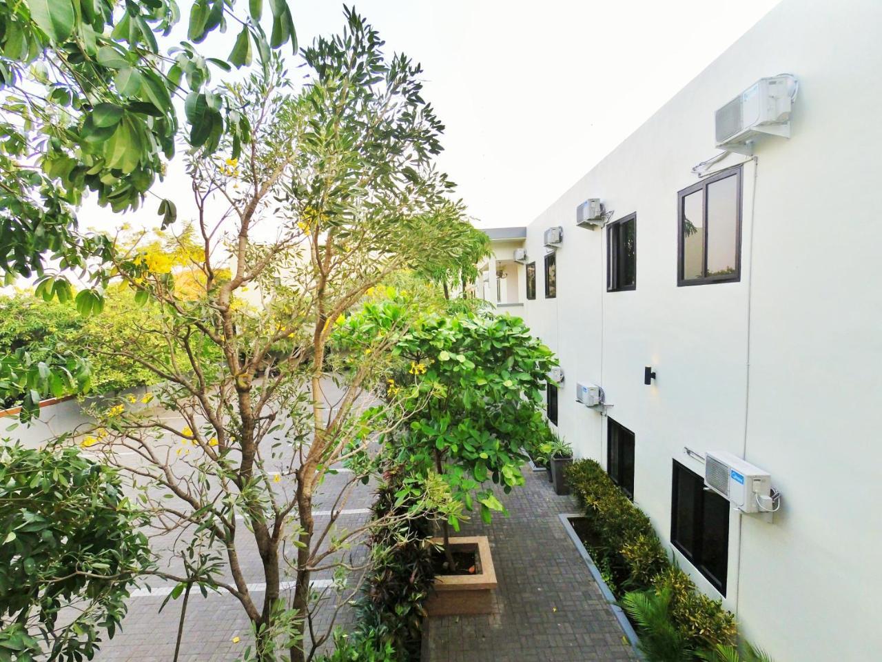 Hotel Transit Pasuruan Dış mekan fotoğraf