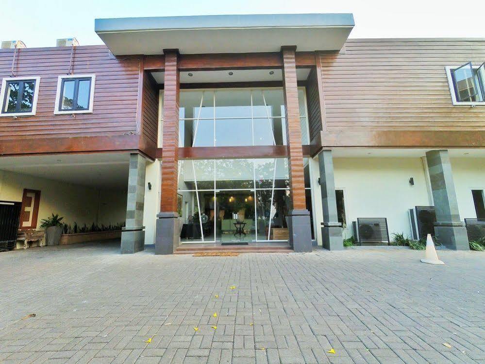 Hotel Transit Pasuruan Dış mekan fotoğraf